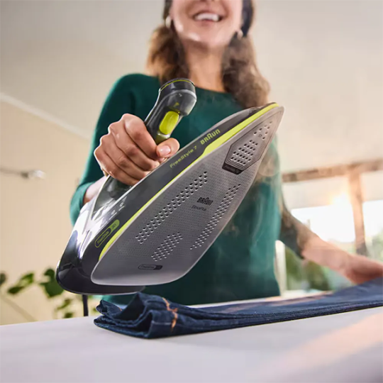 Braun FreeStyle 7 Steam iron FI 7255