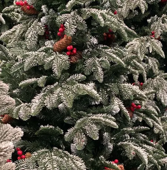 "Yeni il" ağacı 740A-240