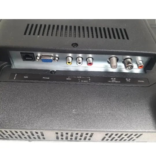 Taube 32" LED Smart TV TB32SBK  Outlet